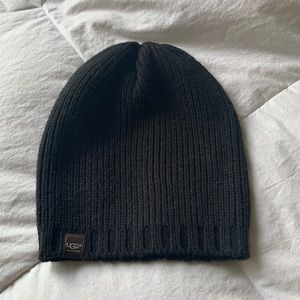 UGG AUSTRALIA  WOOL BLACK BEANIE